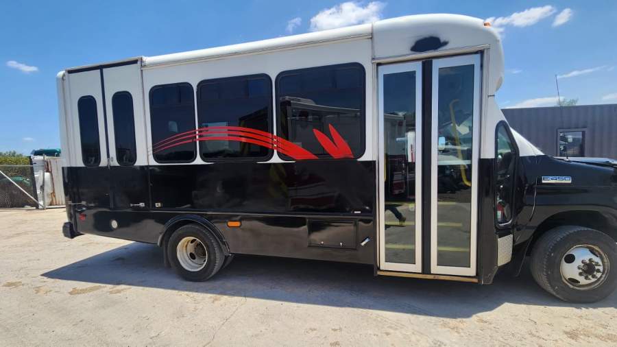 2018 Ford E-450 super duty