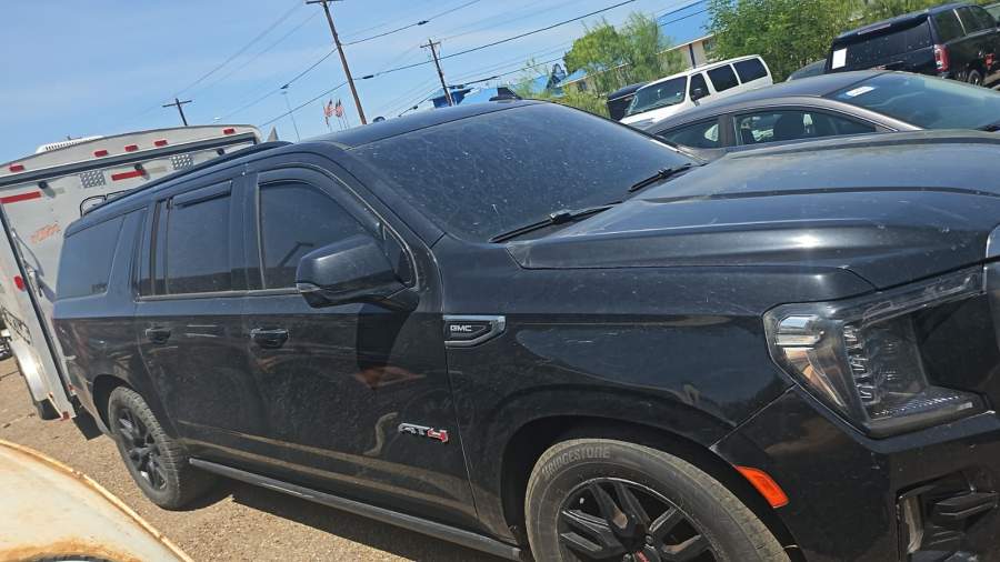 2021 GMC Yukon XL  AT4