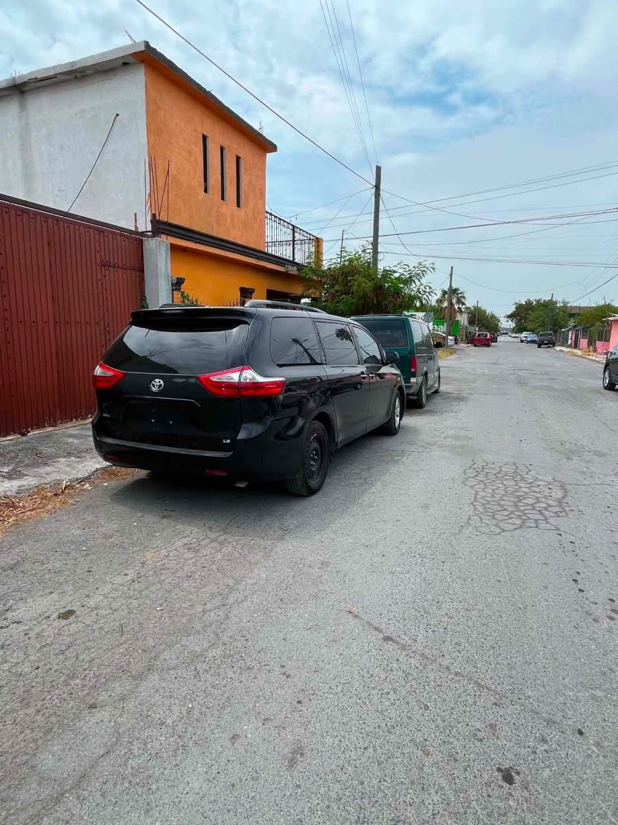 2016 Toyota Sienna