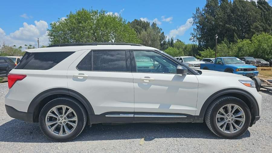 2020 Ford Explorer  XLT