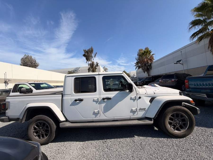 2021 Jeep Gladiator Overland
