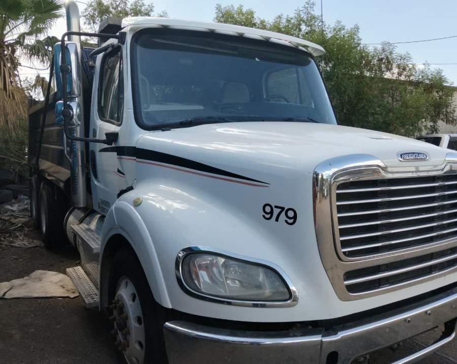 2016 Freightliner M2