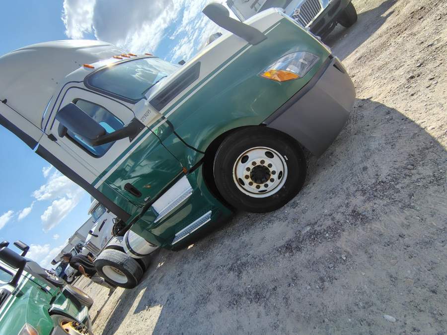 2019 Freightliner CASCADIA