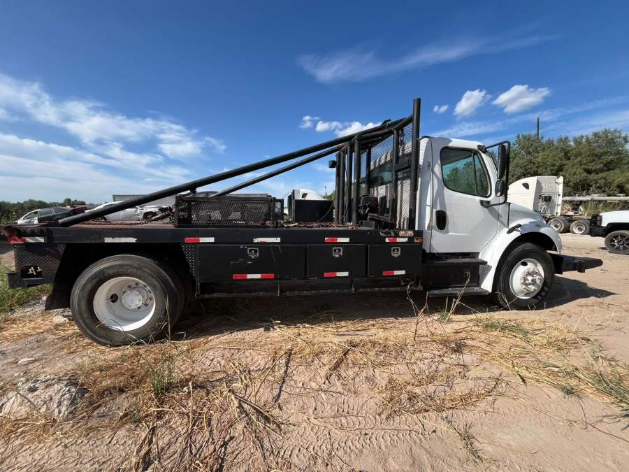 2016 Freightliner M2