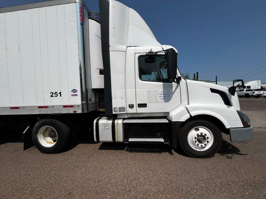 2016 Volvo Truck VNL