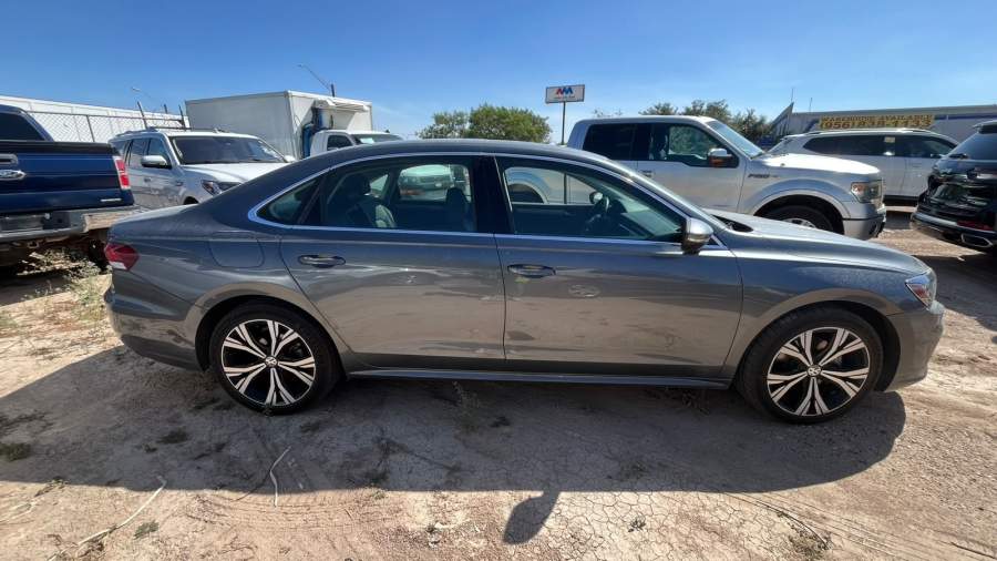 2021 Volkswagen Passat Se