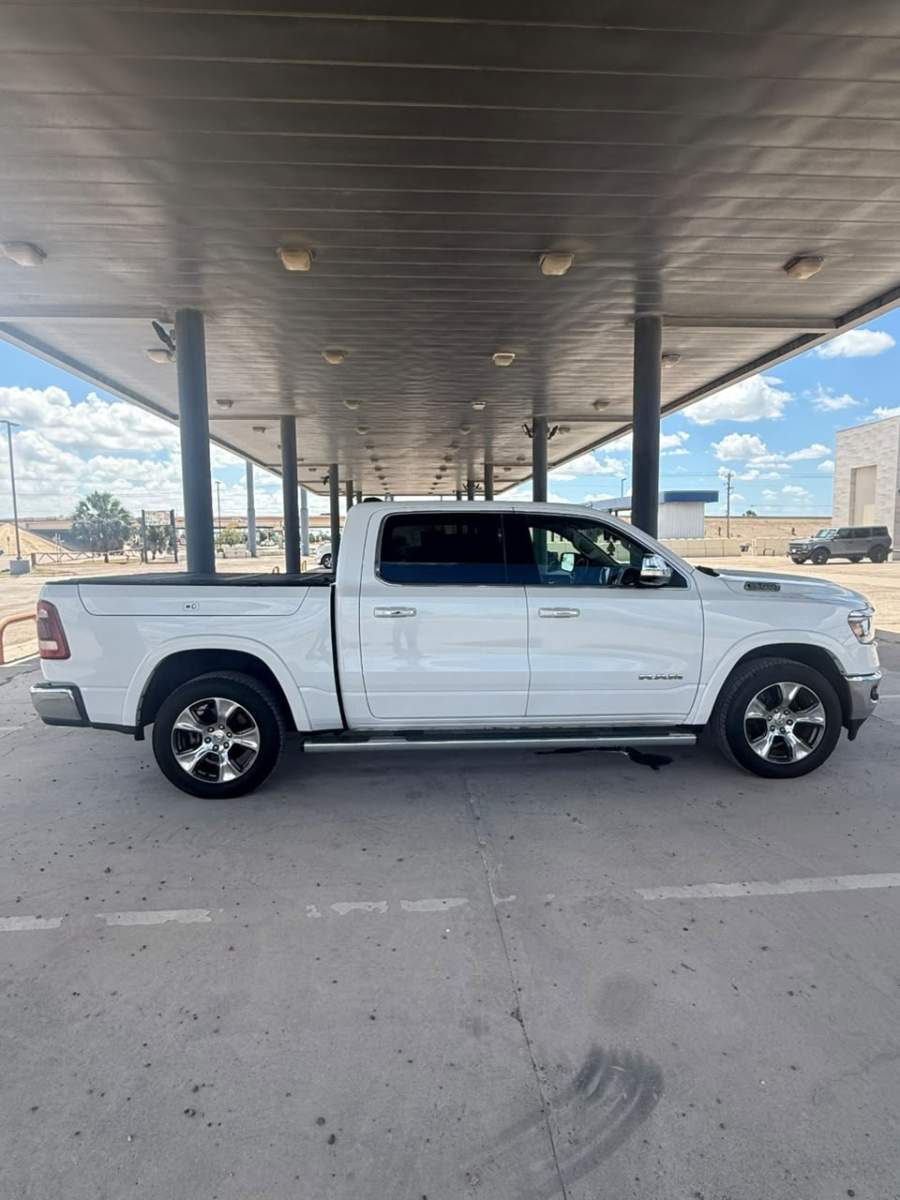 2019 RAM 1500 laramie