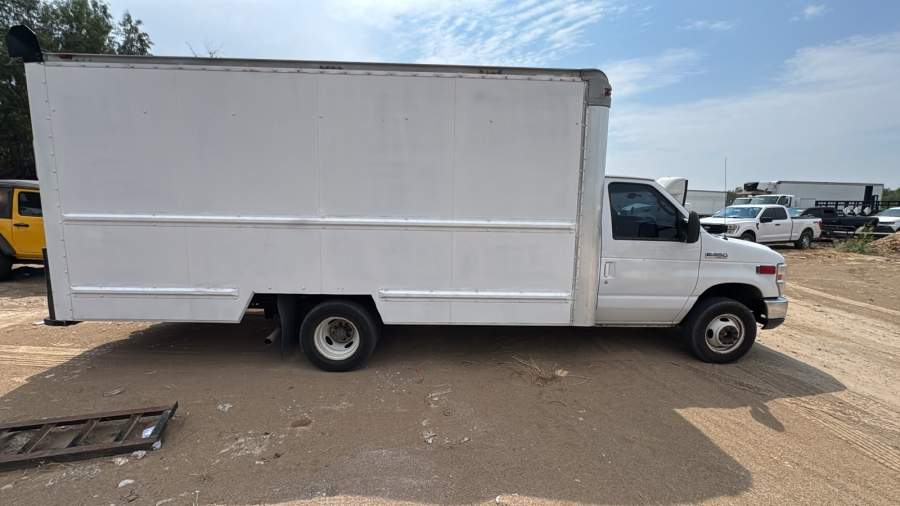 2019 Ford E-350