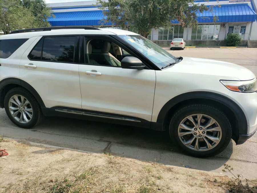 2020 Ford Explorer
