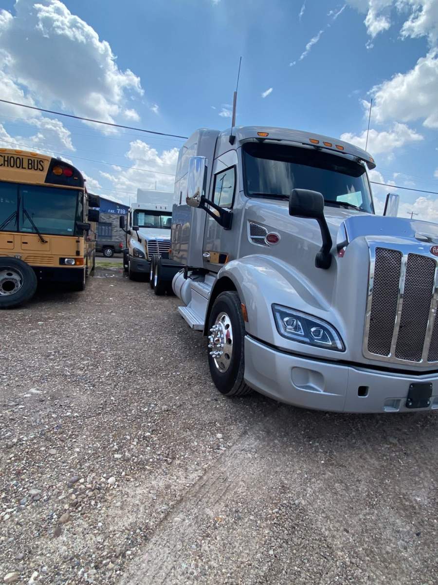 2020 Peterbilt 579