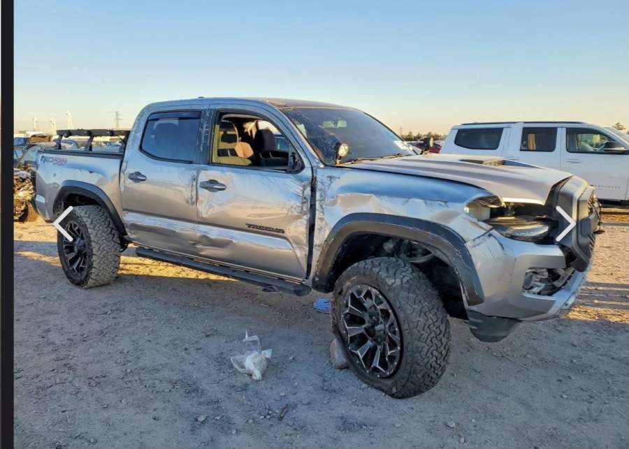2016 Toyota Tacoma SR5 V6 / TRD Off-Road / TRD Sport
