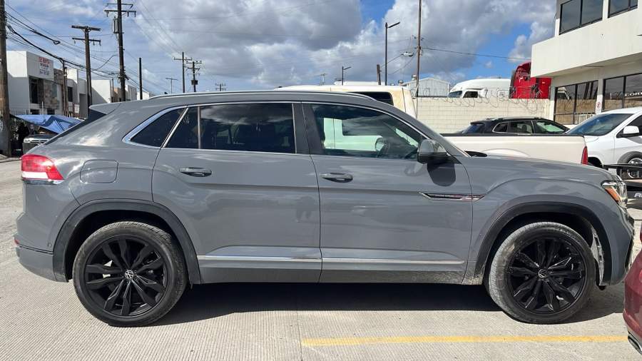 2021 Volkswagen Atlas Cross Sport V6 SEL R-Line