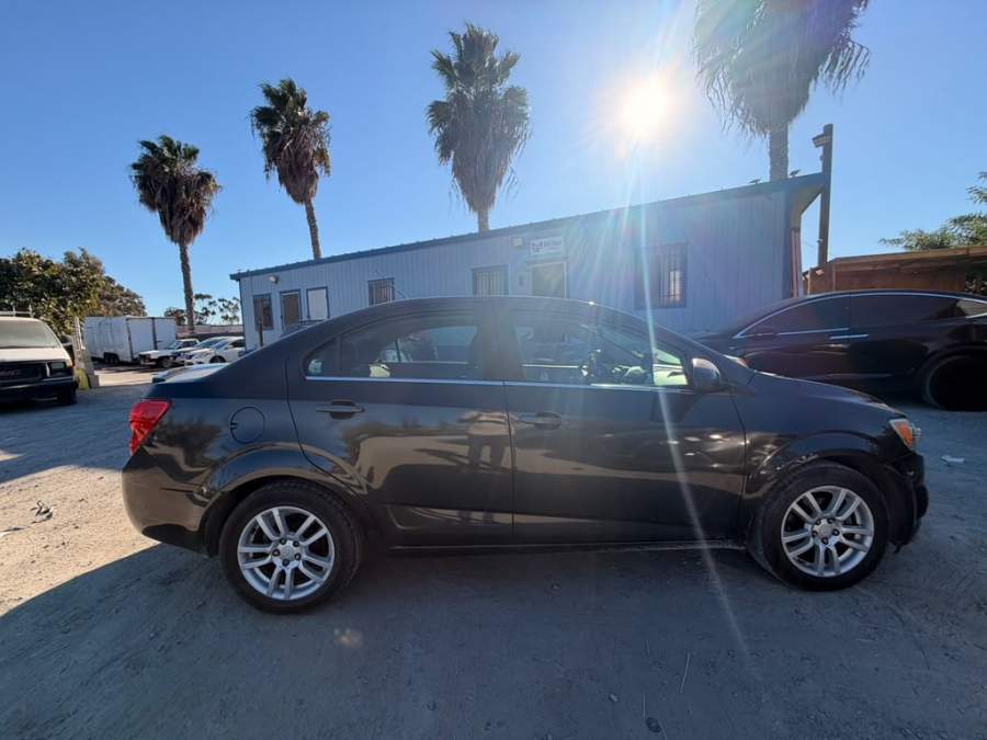 2016 Chevrolet Sonic LT AUTO