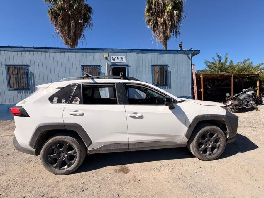 2020 Toyota Rav4 Adventure / TRD OFF-ROAD