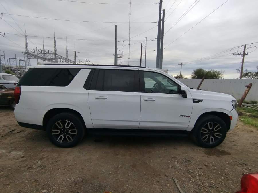 2021 GMC Yukon XL  AT4