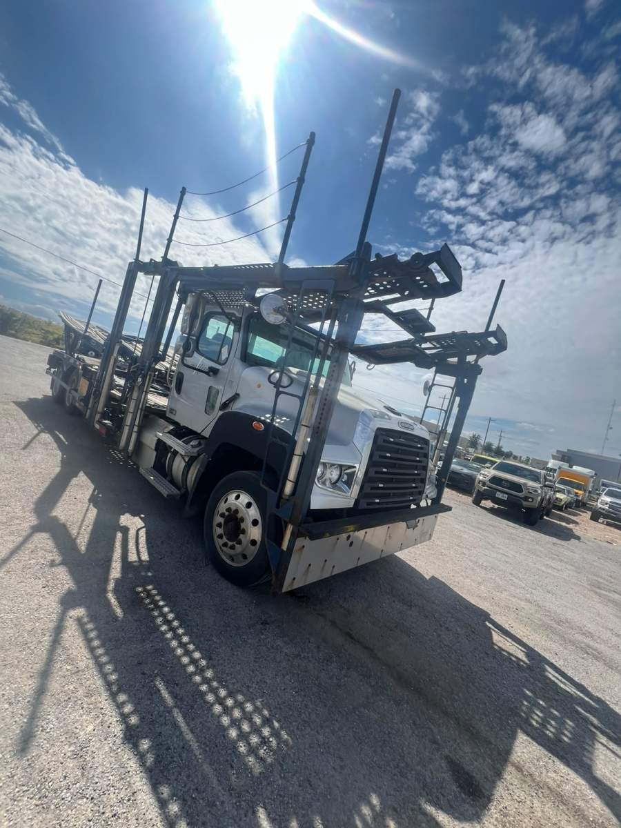 2016 Freightliner 114SD