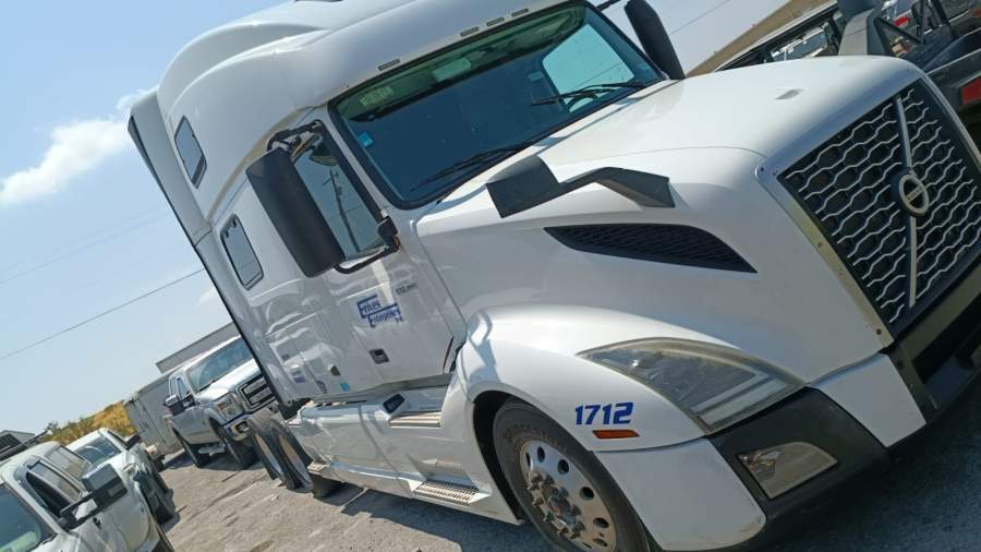 2020 Volvo Truck VNL