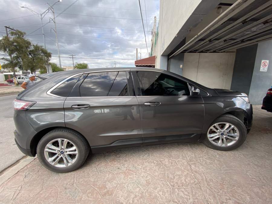 2016 Ford Edge