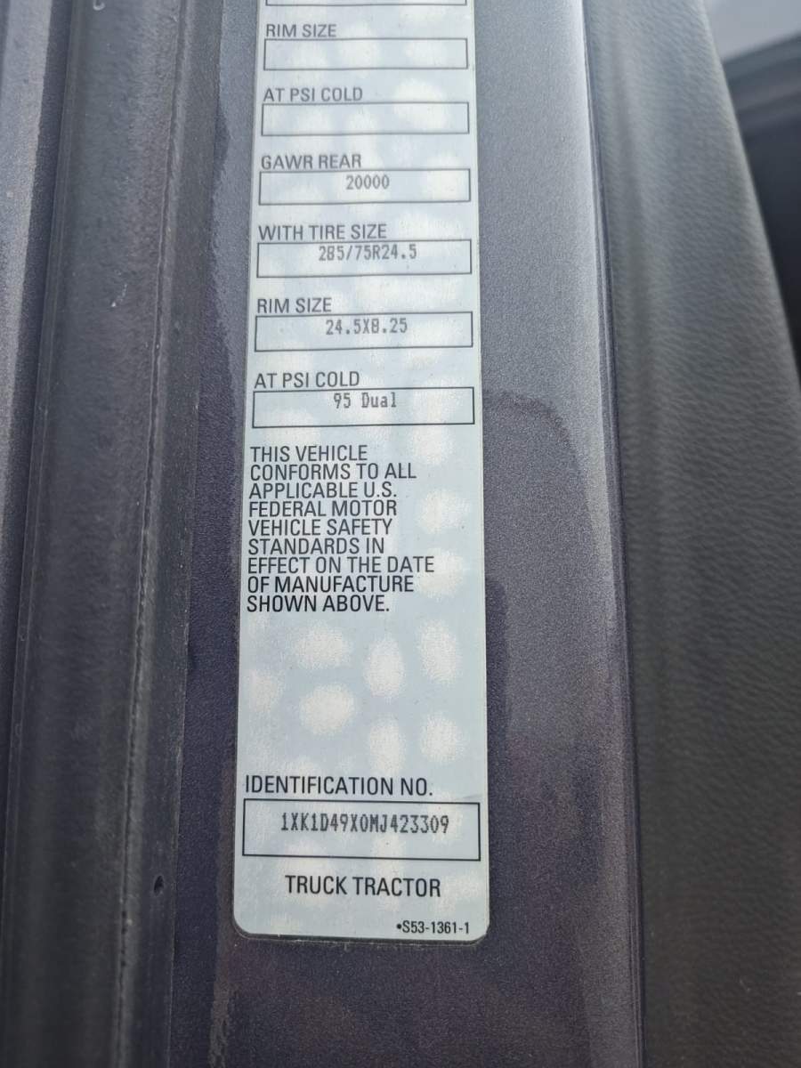 2021 Kenworth W990