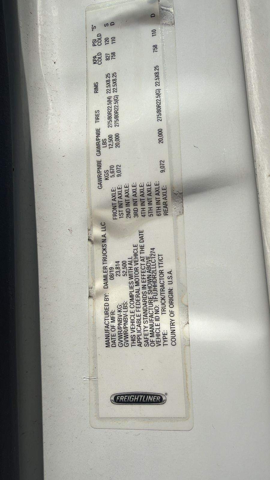 2020 Freightliner CASCADIA 126