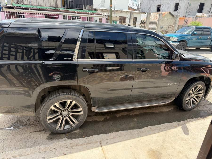 2016 GMC Yukon
