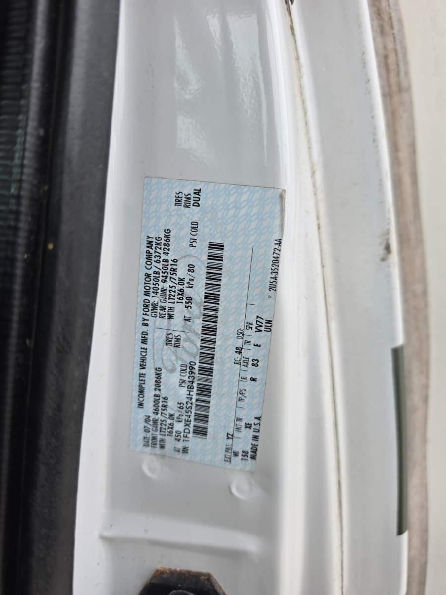 2004 Ford E-450