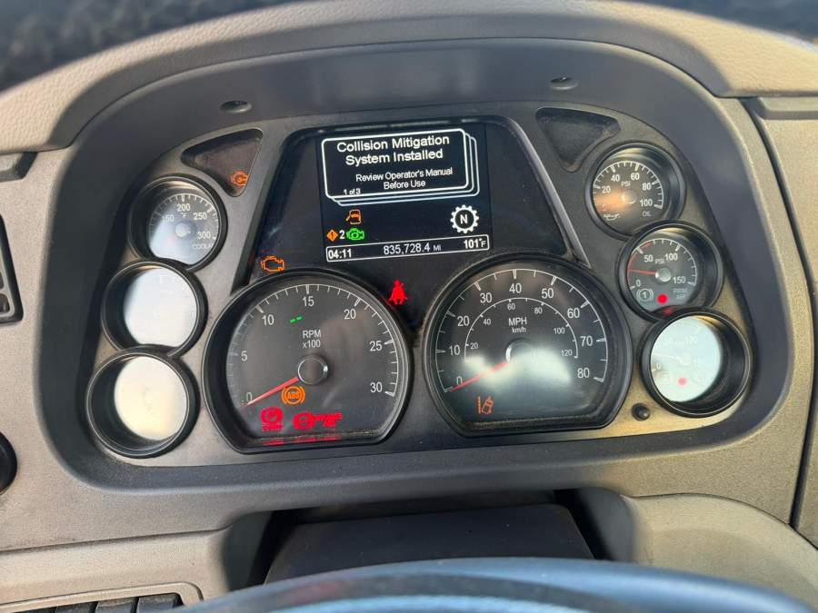 2016 Peterbilt MODEL 579