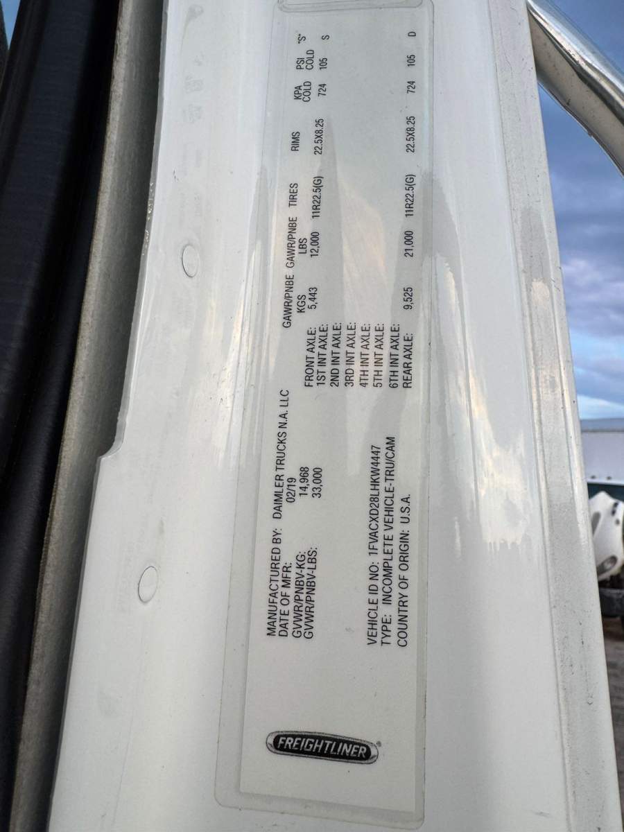 2020 Freightliner M2