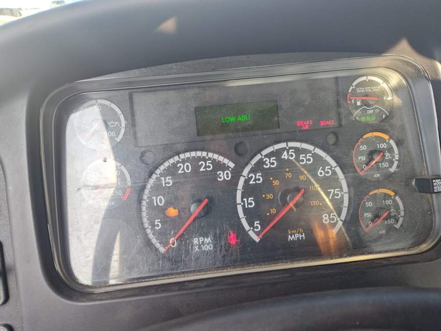 2016 Freightliner M2