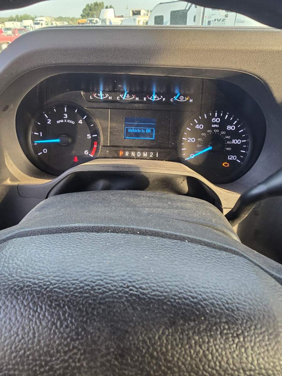 2022 Ford E-350 Super Duty