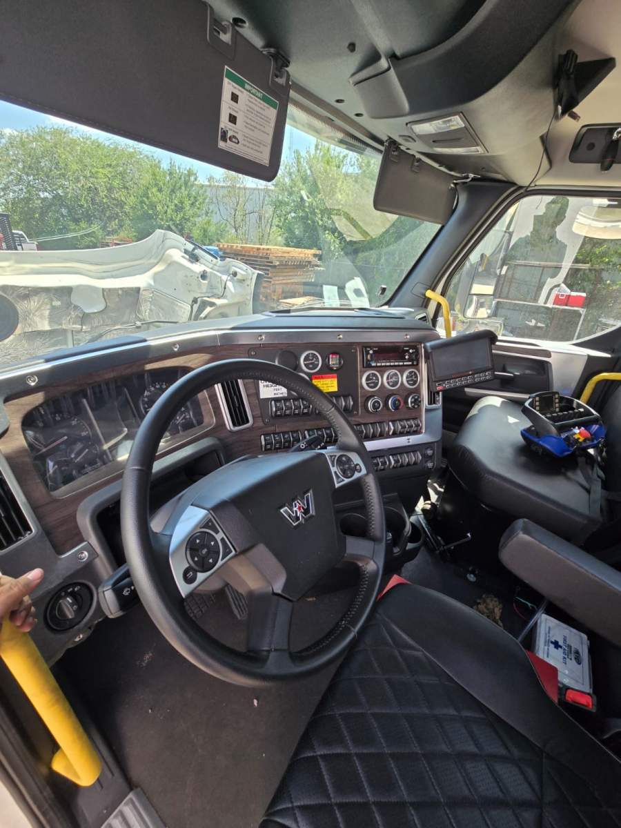2023 Western Star 47X