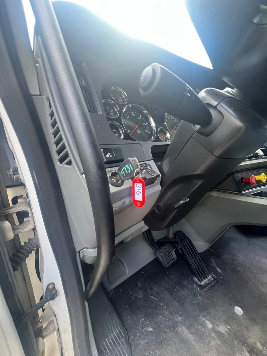 2022 Kenworth T680