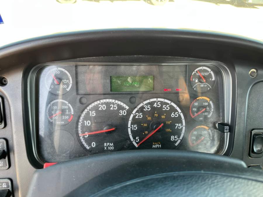 2016 Freightliner M2