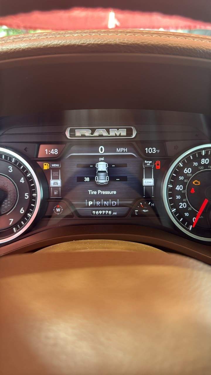 2019 RAM 1500 laramie